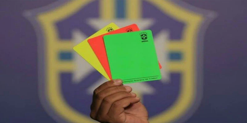 Thẻ đỏ và thẻ vàng trong bóng đá